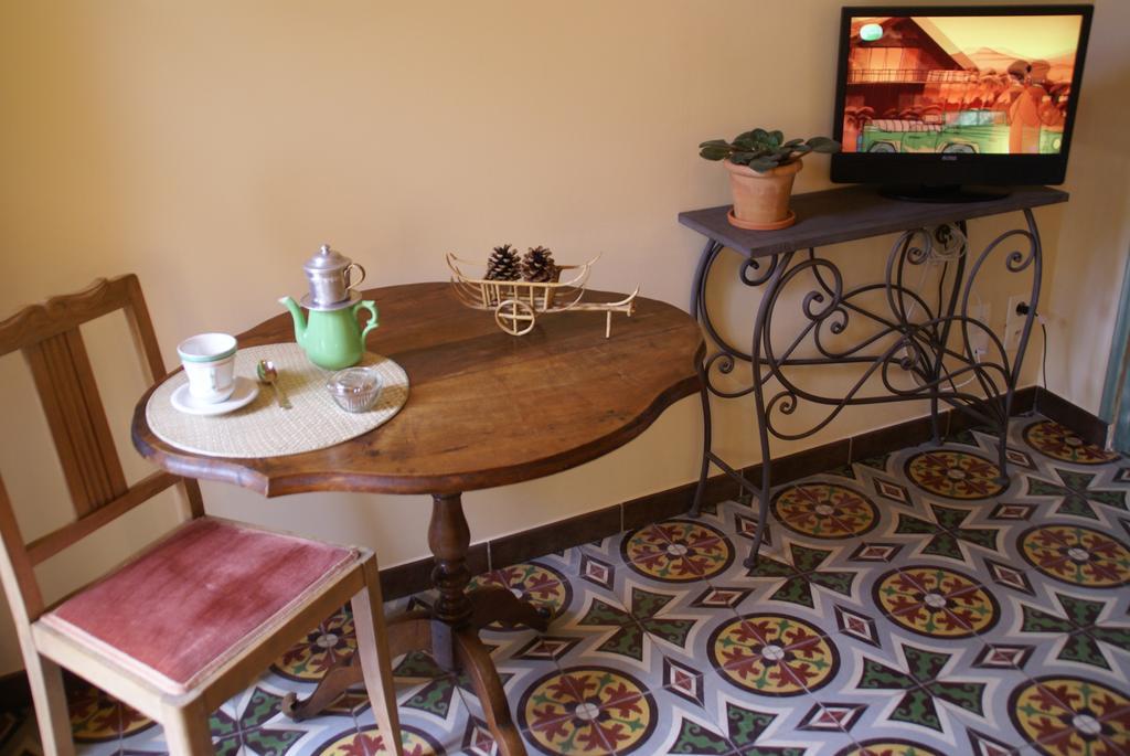 Le Clos Tolosan Ramonville-Saint-Agne Zimmer foto